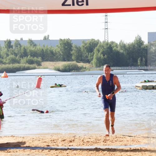 01.09.2024 - 17. Tribühne Triathlon Luisa Fischer http://msf.ph/oto/6926135 01.09.2024 10:54:34 Schwimmen 409 meine-sportfotos.de