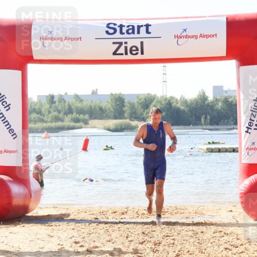01.09.2024 - 17. Tribühne Triathlon Luisa Fischer http://msf.ph/oto/6926141 01.09.2024 10:54:36 Schwimmen 409 meine-sportfotos.de