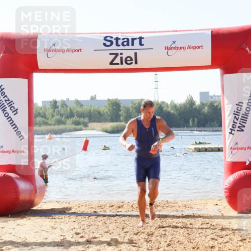 01.09.2024 - 17. Tribühne Triathlon Luisa Fischer http://msf.ph/oto/6926143 01.09.2024 10:54:37 Schwimmen 409 meine-sportfotos.de