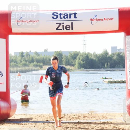 01.09.2024 - 17. Tribühne Triathlon Luisa Fischer http://msf.ph/oto/6926170 01.09.2024 10:54:52 Schwimmen 430 meine-sportfotos.de