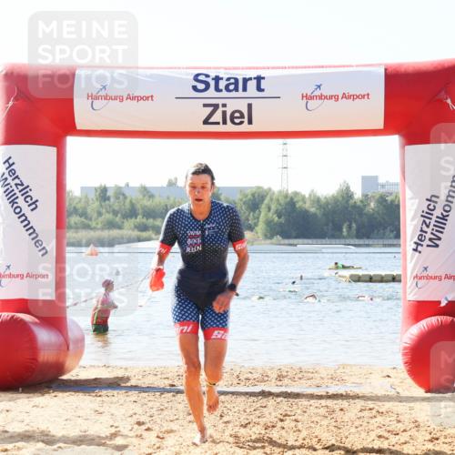 01.09.2024 - 17. Tribühne Triathlon Luisa Fischer http://msf.ph/oto/6926176 01.09.2024 10:54:54 Schwimmen 430 meine-sportfotos.de