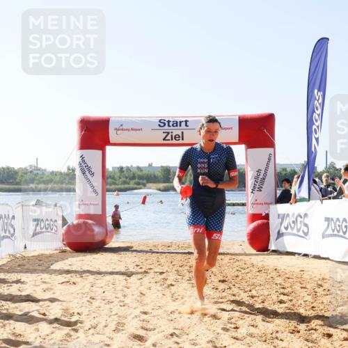 01.09.2024 - 17. Tribühne Triathlon Luisa Fischer http://msf.ph/oto/6926181 01.09.2024 10:54:55 Schwimmen 430 meine-sportfotos.de
