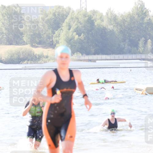 01.09.2024 - 17. Tribühne Triathlon Luisa Fischer http://msf.ph/oto/6926189 01.09.2024 10:55:18 Schwimmen 362, 406, 413 meine-sportfotos.de
