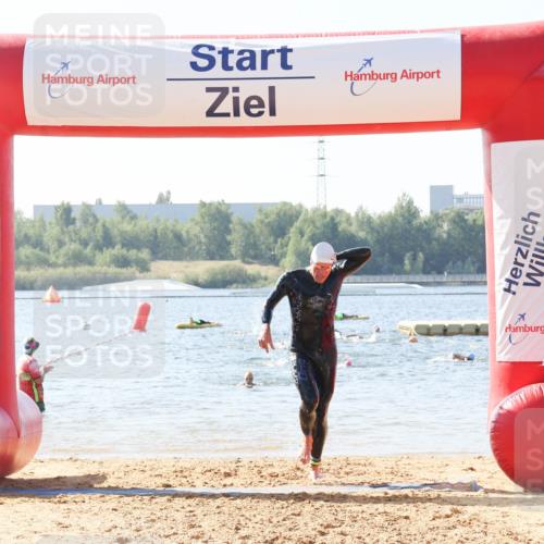 01.09.2024 - 17. Tribühne Triathlon Luisa Fischer http://msf.ph/oto/6926246 01.09.2024 10:55:41 Schwimmen 433 meine-sportfotos.de
