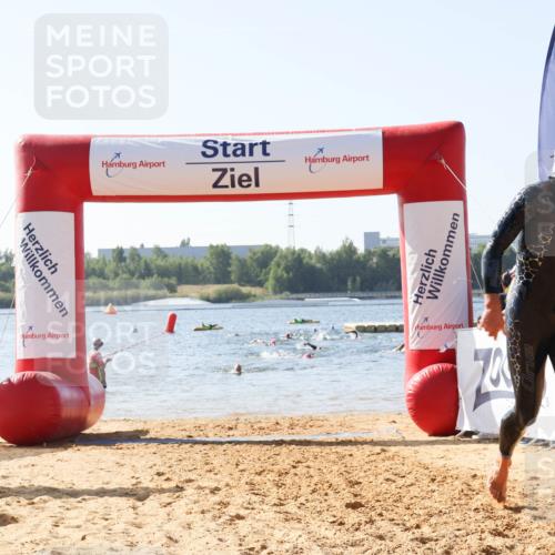 01.09.2024 - 17. Tribühne Triathlon Luisa Fischer http://msf.ph/oto/6926254 01.09.2024 10:55:44 Schwimmen 433 meine-sportfotos.de