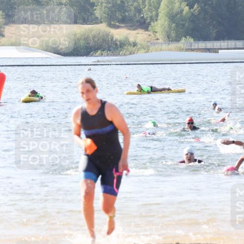 01.09.2024 - 17. Tribühne Triathlon Luisa Fischer http://msf.ph/oto/6926260 01.09.2024 10:55:55 Schwimmen 372 meine-sportfotos.de