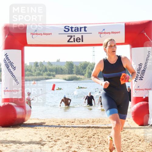 01.09.2024 - 17. Tribühne Triathlon Luisa Fischer http://msf.ph/oto/6926272 01.09.2024 10:56:01 Schwimmen 313, 372, 390, 399, 412 meine-sportfotos.de