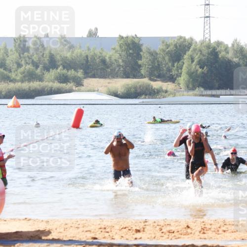 01.09.2024 - 17. Tribühne Triathlon Luisa Fischer http://msf.ph/oto/6926279 01.09.2024 10:56:03 Schwimmen 313, 372, 390, 399, 412 meine-sportfotos.de