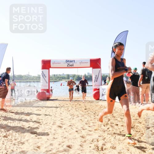 01.09.2024 - 17. Tribühne Triathlon Luisa Fischer http://msf.ph/oto/6926305 01.09.2024 10:56:10 Schwimmen 308, 313, 390, 399, 412, 426 meine-sportfotos.de