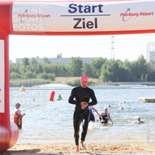 01.09.2024 - 17. Tribühne Triathlon Luisa Fischer http://msf.ph/oto/6926335 01.09.2024 10:56:18 Schwimmen 308, 326, 332, 399, 412, 426, 1479 meine-sportfotos.de