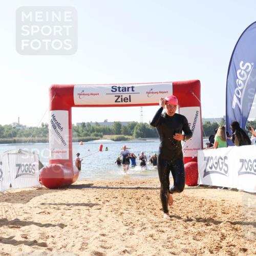 01.09.2024 - 17. Tribühne Triathlon Luisa Fischer http://msf.ph/oto/6926346 01.09.2024 10:56:20 Schwimmen 308, 326, 332, 417, 426, 1479 meine-sportfotos.de