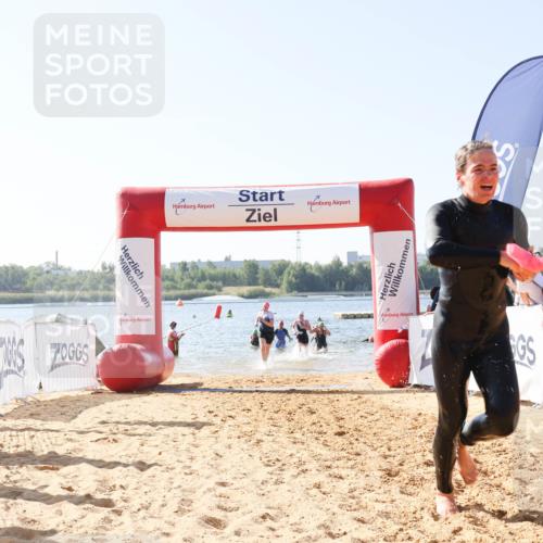 01.09.2024 - 17. Tribühne Triathlon Luisa Fischer http://msf.ph/oto/6926350 01.09.2024 10:56:21 Schwimmen 308, 326, 332, 360, 417, 426, 1479 meine-sportfotos.de