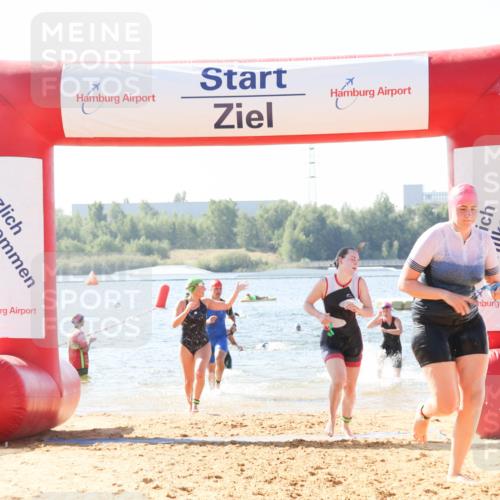 01.09.2024 - 17. Tribühne Triathlon Luisa Fischer http://msf.ph/oto/6926363 01.09.2024 10:56:25 Schwimmen 308, 326, 332, 342, 360, 417, 1479 meine-sportfotos.de