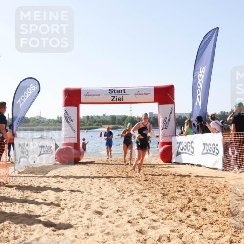 01.09.2024 - 17. Tribühne Triathlon Luisa Fischer http://msf.ph/oto/6926368 01.09.2024 10:56:27 Schwimmen 308, 326, 332, 342, 360, 417, 1479 meine-sportfotos.de