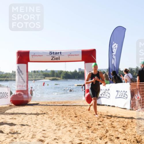 01.09.2024 - 17. Tribühne Triathlon Luisa Fischer http://msf.ph/oto/6926382 01.09.2024 10:56:34 Schwimmen 332, 342, 360, 378, 417, 1479 meine-sportfotos.de