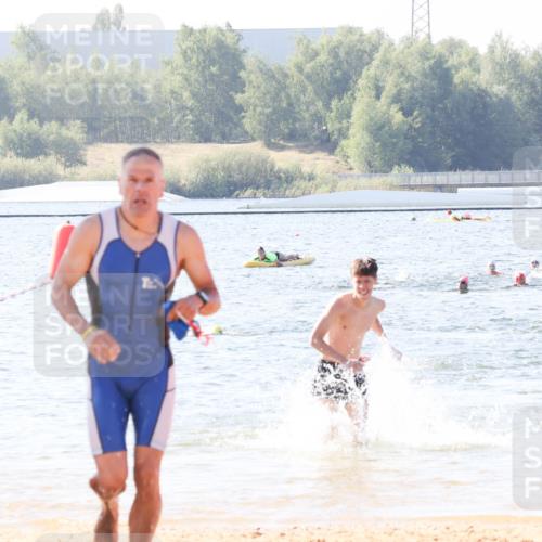 01.09.2024 - 17. Tribühne Triathlon Luisa Fischer http://msf.ph/oto/6926394 01.09.2024 10:56:43 Schwimmen 334, 378, 385 meine-sportfotos.de