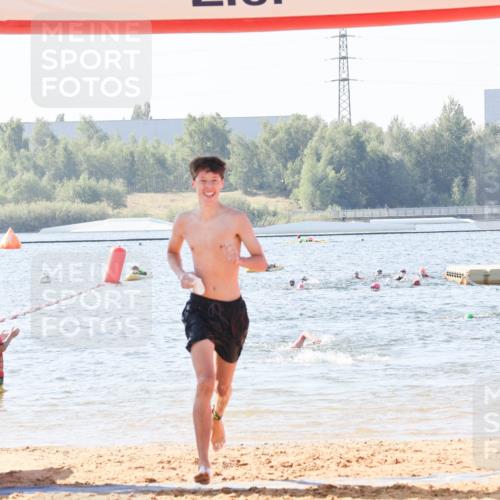 01.09.2024 - 17. Tribühne Triathlon Luisa Fischer http://msf.ph/oto/6926406 01.09.2024 10:56:47 Schwimmen 329, 334, 378, 385 meine-sportfotos.de