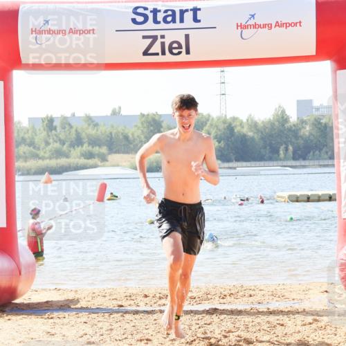 01.09.2024 - 17. Tribühne Triathlon Luisa Fischer http://msf.ph/oto/6926410 01.09.2024 10:56:48 Schwimmen 329, 334, 378, 385 meine-sportfotos.de