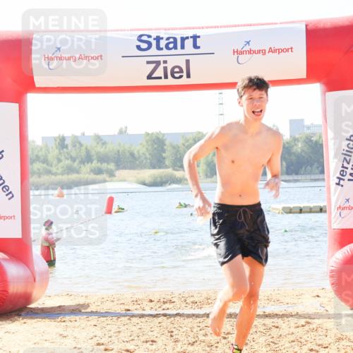 01.09.2024 - 17. Tribühne Triathlon Luisa Fischer http://msf.ph/oto/6926414 01.09.2024 10:56:49 Schwimmen 329, 334, 385 meine-sportfotos.de