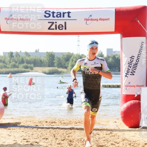 01.09.2024 - 17. Tribühne Triathlon Luisa Fischer http://msf.ph/oto/6926426 01.09.2024 10:56:57 Schwimmen 329, 334, 383 meine-sportfotos.de