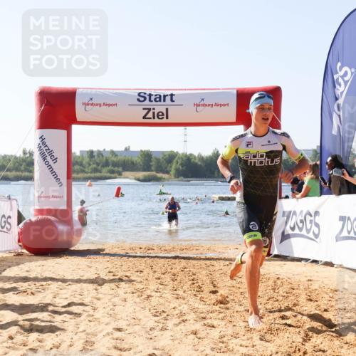 01.09.2024 - 17. Tribühne Triathlon Luisa Fischer http://msf.ph/oto/6926428 01.09.2024 10:56:58 Schwimmen 329, 383 meine-sportfotos.de