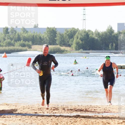 01.09.2024 - 17. Tribühne Triathlon Luisa Fischer http://msf.ph/oto/6926454 01.09.2024 10:57:17 Schwimmen 416, 427 meine-sportfotos.de