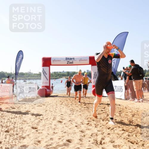 01.09.2024 - 17. Tribühne Triathlon Luisa Fischer http://msf.ph/oto/6926519 01.09.2024 10:57:59 Schwimmen 315, 324, 358, 373, 376, 387, 404, 415, 431, 442 meine-sportfotos.de