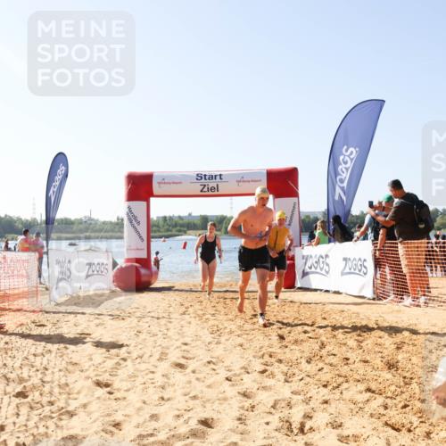 01.09.2024 - 17. Tribühne Triathlon Luisa Fischer http://msf.ph/oto/6926521 01.09.2024 10:57:59 Schwimmen 315, 324, 358, 373, 376, 387, 404, 415, 431, 442 meine-sportfotos.de