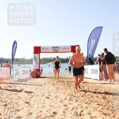 01.09.2024 - 17. Tribühne Triathlon Luisa Fischer http://msf.ph/oto/6926523 01.09.2024 10:58:00 Schwimmen 315, 324, 358, 373, 376, 387, 404, 415, 431, 442 meine-sportfotos.de