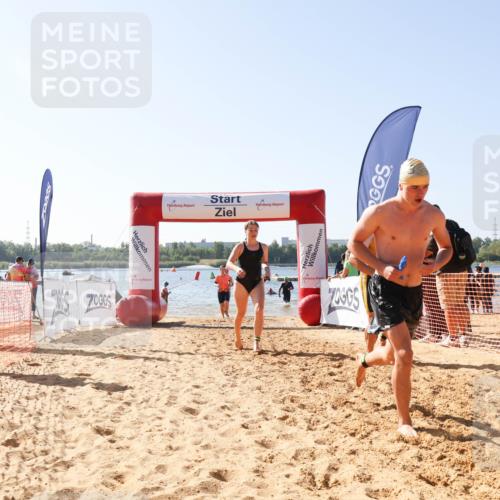 01.09.2024 - 17. Tribühne Triathlon Luisa Fischer http://msf.ph/oto/6926526 01.09.2024 10:58:00 Schwimmen 315, 324, 358, 373, 376, 387, 404, 415, 431, 442 meine-sportfotos.de