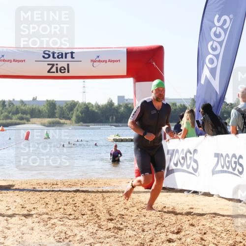 01.09.2024 - 17. Tribühne Triathlon Luisa Fischer http://msf.ph/oto/6926550 01.09.2024 10:58:08 Schwimmen 315, 324, 387, 415, 425 meine-sportfotos.de