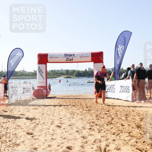 01.09.2024 - 17. Tribühne Triathlon Luisa Fischer http://msf.ph/oto/6926571 01.09.2024 10:58:18 Schwimmen 425 meine-sportfotos.de