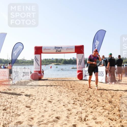 01.09.2024 - 17. Tribühne Triathlon Luisa Fischer http://msf.ph/oto/6926575 01.09.2024 10:58:19 Schwimmen 425 meine-sportfotos.de