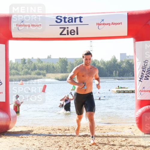 01.09.2024 - 17. Tribühne Triathlon Luisa Fischer http://msf.ph/oto/6926594 01.09.2024 10:58:48 Schwimmen 60, 400, 420 meine-sportfotos.de