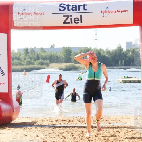 01.09.2024 - 17. Tribühne Triathlon Luisa Fischer http://msf.ph/oto/6926607 01.09.2024 10:58:53 Schwimmen 60, 400, 420 meine-sportfotos.de