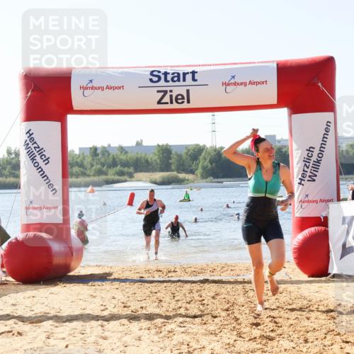 01.09.2024 - 17. Tribühne Triathlon Luisa Fischer http://msf.ph/oto/6926610 01.09.2024 10:58:54 Schwimmen 60, 400, 420 meine-sportfotos.de