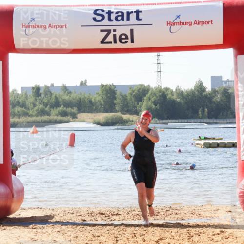 01.09.2024 - 17. Tribühne Triathlon Luisa Fischer http://msf.ph/oto/6926650 01.09.2024 10:59:04 Schwimmen 400, 434 meine-sportfotos.de