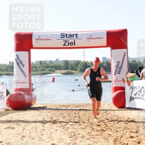 01.09.2024 - 17. Tribühne Triathlon Luisa Fischer http://msf.ph/oto/6926658 01.09.2024 10:59:07 Schwimmen 434 meine-sportfotos.de