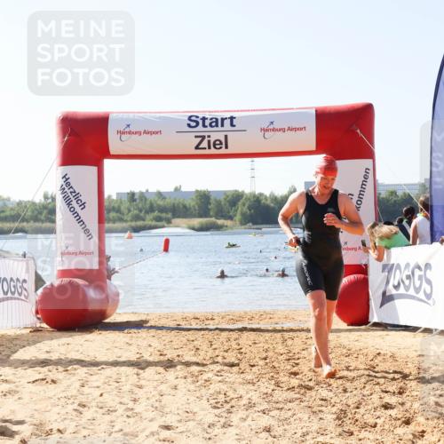 01.09.2024 - 17. Tribühne Triathlon Luisa Fischer http://msf.ph/oto/6926660 01.09.2024 10:59:07 Schwimmen 434 meine-sportfotos.de