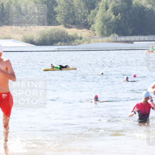 01.09.2024 - 17. Tribühne Triathlon Luisa Fischer http://msf.ph/oto/6926677 01.09.2024 10:59:18 Schwimmen 333, 429 meine-sportfotos.de