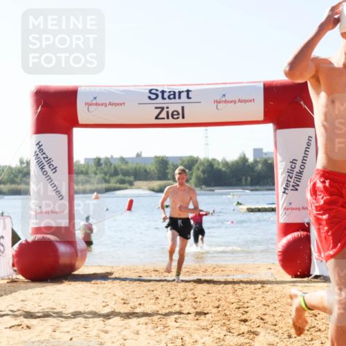 01.09.2024 - 17. Tribühne Triathlon Luisa Fischer http://msf.ph/oto/6926698 01.09.2024 10:59:23 Schwimmen 333, 405, 429 meine-sportfotos.de