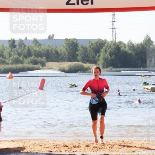 01.09.2024 - 17. Tribühne Triathlon Luisa Fischer http://msf.ph/oto/6926711 01.09.2024 10:59:27 Schwimmen 333, 405, 429 meine-sportfotos.de