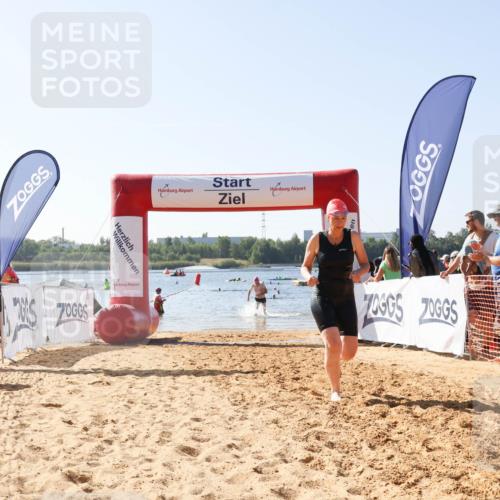 01.09.2024 - 17. Tribühne Triathlon Luisa Fischer http://msf.ph/oto/6926759 01.09.2024 10:59:53 Schwimmen 377, 443 meine-sportfotos.de