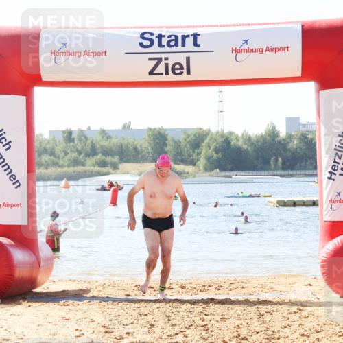 01.09.2024 - 17. Tribühne Triathlon Luisa Fischer http://msf.ph/oto/6926771 01.09.2024 10:59:59 Schwimmen 443 meine-sportfotos.de