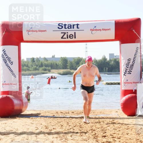 01.09.2024 - 17. Tribühne Triathlon Luisa Fischer http://msf.ph/oto/6926776 01.09.2024 11:00:01 Schwimmen 443 meine-sportfotos.de