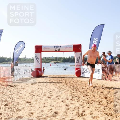 01.09.2024 - 17. Tribühne Triathlon Luisa Fischer http://msf.ph/oto/6926787 01.09.2024 11:00:03 Schwimmen 443 meine-sportfotos.de