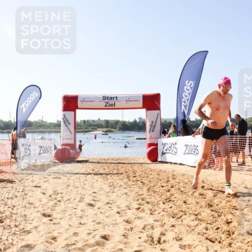 01.09.2024 - 17. Tribühne Triathlon Luisa Fischer http://msf.ph/oto/6926790 01.09.2024 11:00:04 Schwimmen 443 meine-sportfotos.de