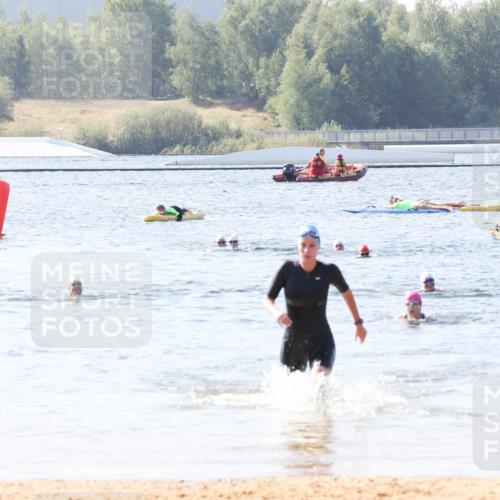 01.09.2024 - 17. Tribühne Triathlon Luisa Fischer http://msf.ph/oto/6926796 01.09.2024 11:00:10 Schwimmen 441 meine-sportfotos.de