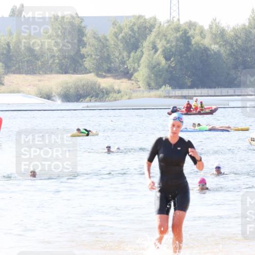 01.09.2024 - 17. Tribühne Triathlon Luisa Fischer http://msf.ph/oto/6926806 01.09.2024 11:00:13 Schwimmen 441 meine-sportfotos.de