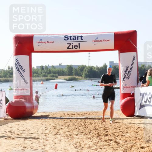 01.09.2024 - 17. Tribühne Triathlon Luisa Fischer http://msf.ph/oto/6926822 01.09.2024 11:00:17 Schwimmen 441 meine-sportfotos.de